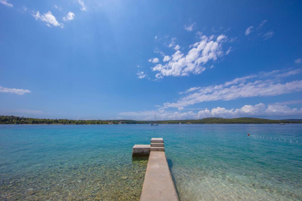 Olife Guesthouse Milna  Εξωτερικό φωτογραφία