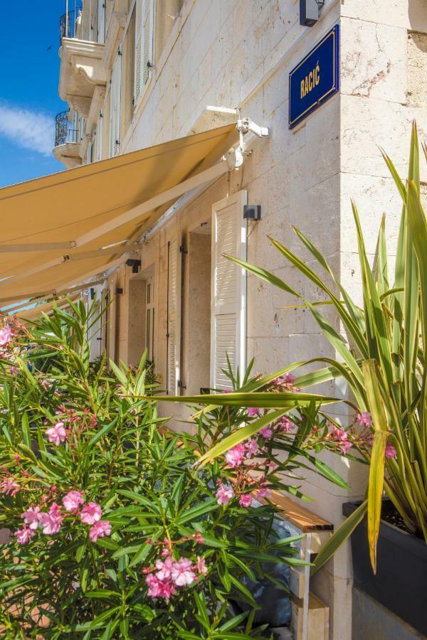 Olife Guesthouse Milna  Εξωτερικό φωτογραφία
